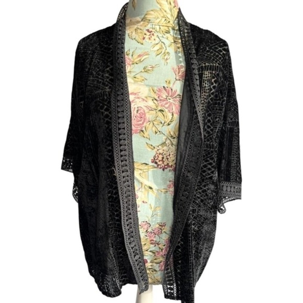 Nostalgia Black Velvet Burnout Lace Trim Kimono Cardigan Duster sz‎ M Whimsigoth